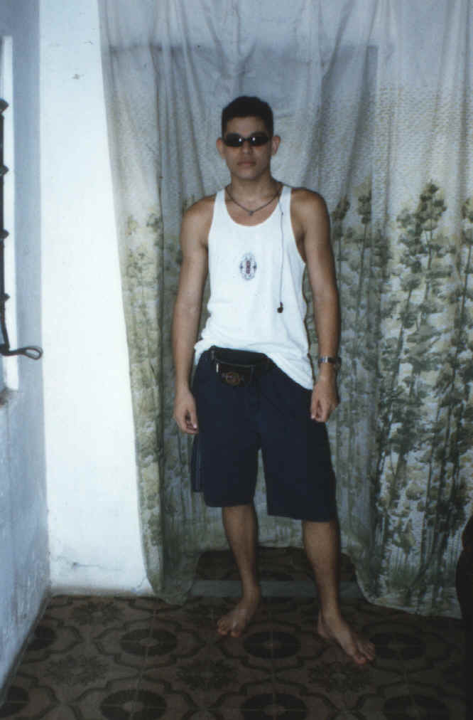 wel02.jpg (48420 bytes)